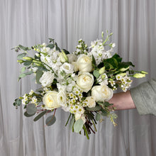 Lade das Bild in den Galerie-Viewer, Loose & Airy Bouquet - The Blooming Idea