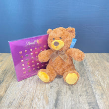 Lade das Bild in den Galerie-Viewer, Teddy Bear + Lindt Gourmet Truffles
